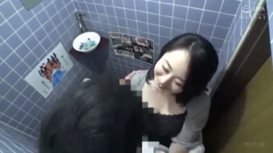 素人ならではのぎこちなさが逆に38歳美熟女が相席居酒屋ナンパ不倫